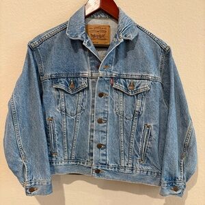 Vintage Levi’s Denim Trucker Jacket Men’s Medium Made in USA 90s Jean Jacket
